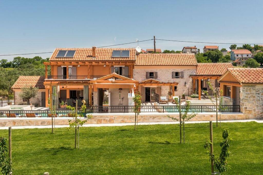 Villa Hirundo Rustica *