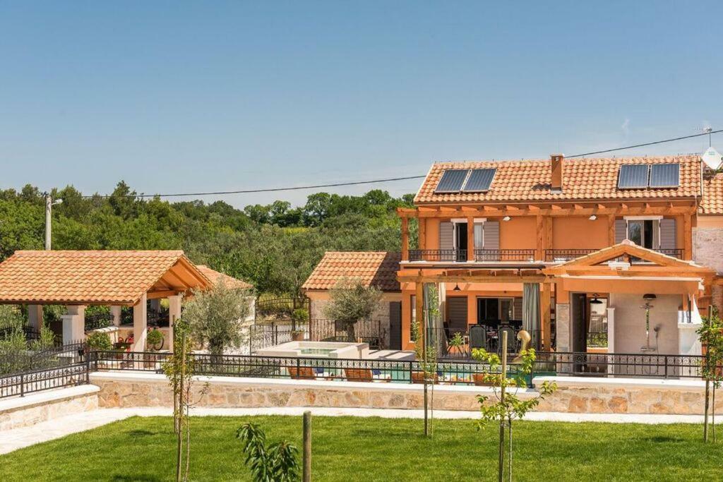 Villa Hirundo Rustica *